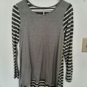 Poof Grey and white striped long sleeve tunic size medium